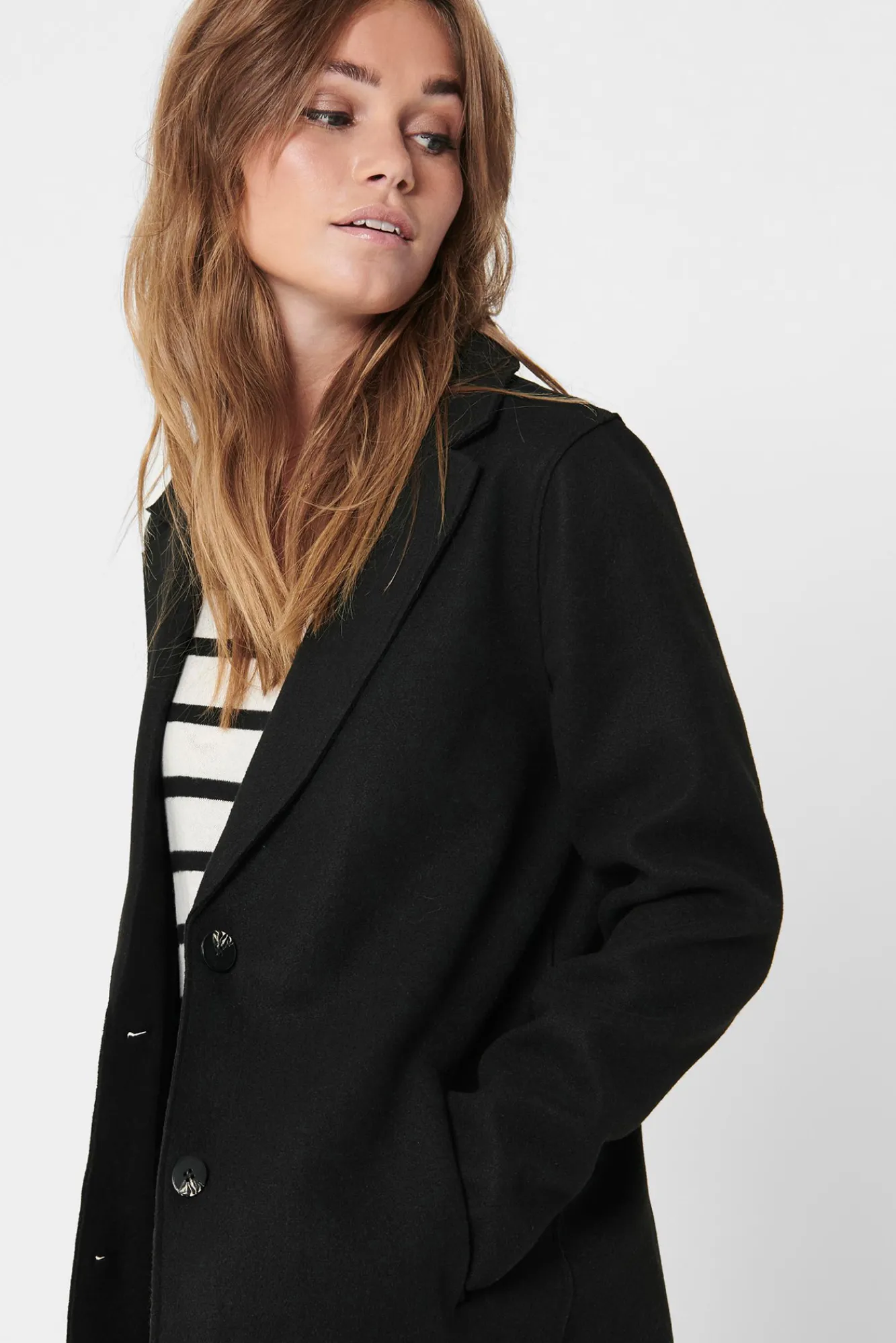 Only Abrigo De Mujer Con Cuello De Solapa Y Botones Negro Online