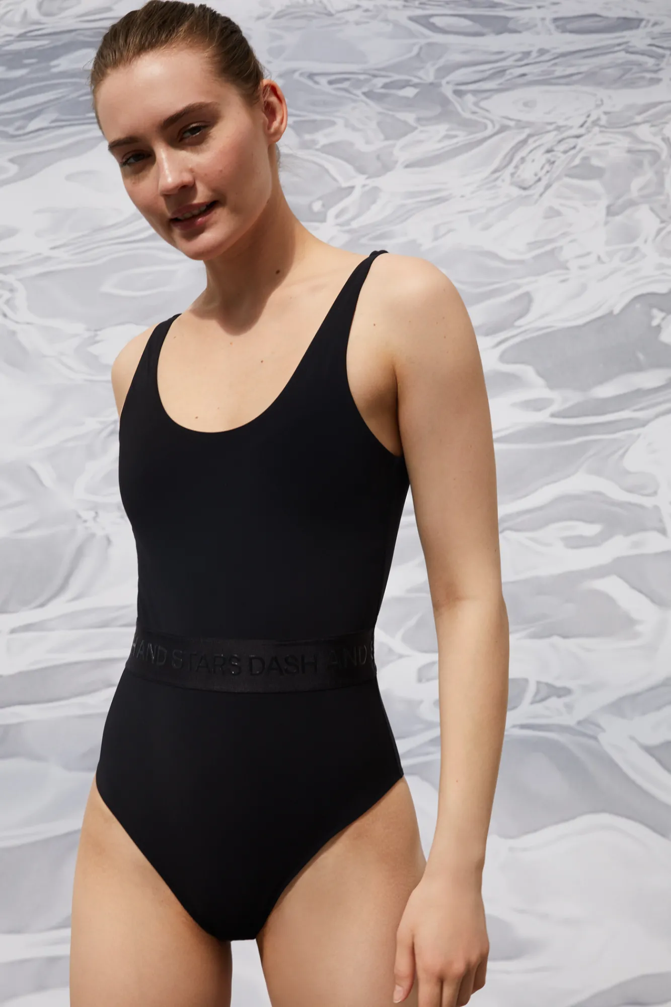 Dash and Stars Banador Logo Quick Dry Negro Outlet