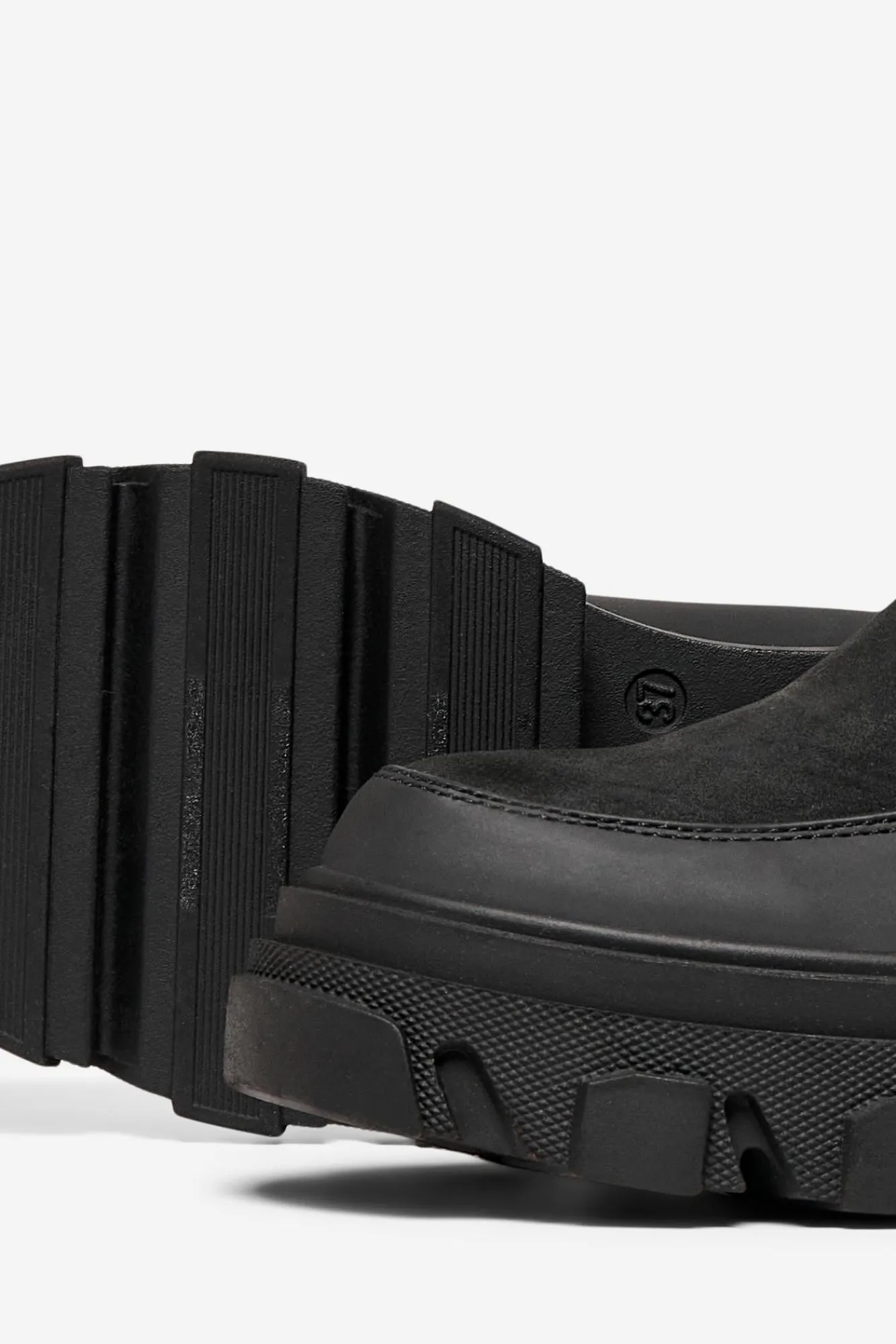 Only Bota Chelsea Suela Track Polipiel Negro Clearance