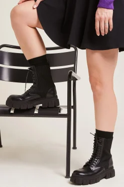 Pimkie Botines Polipiel Con Cordones Y Suela Dentada Negro Clearance