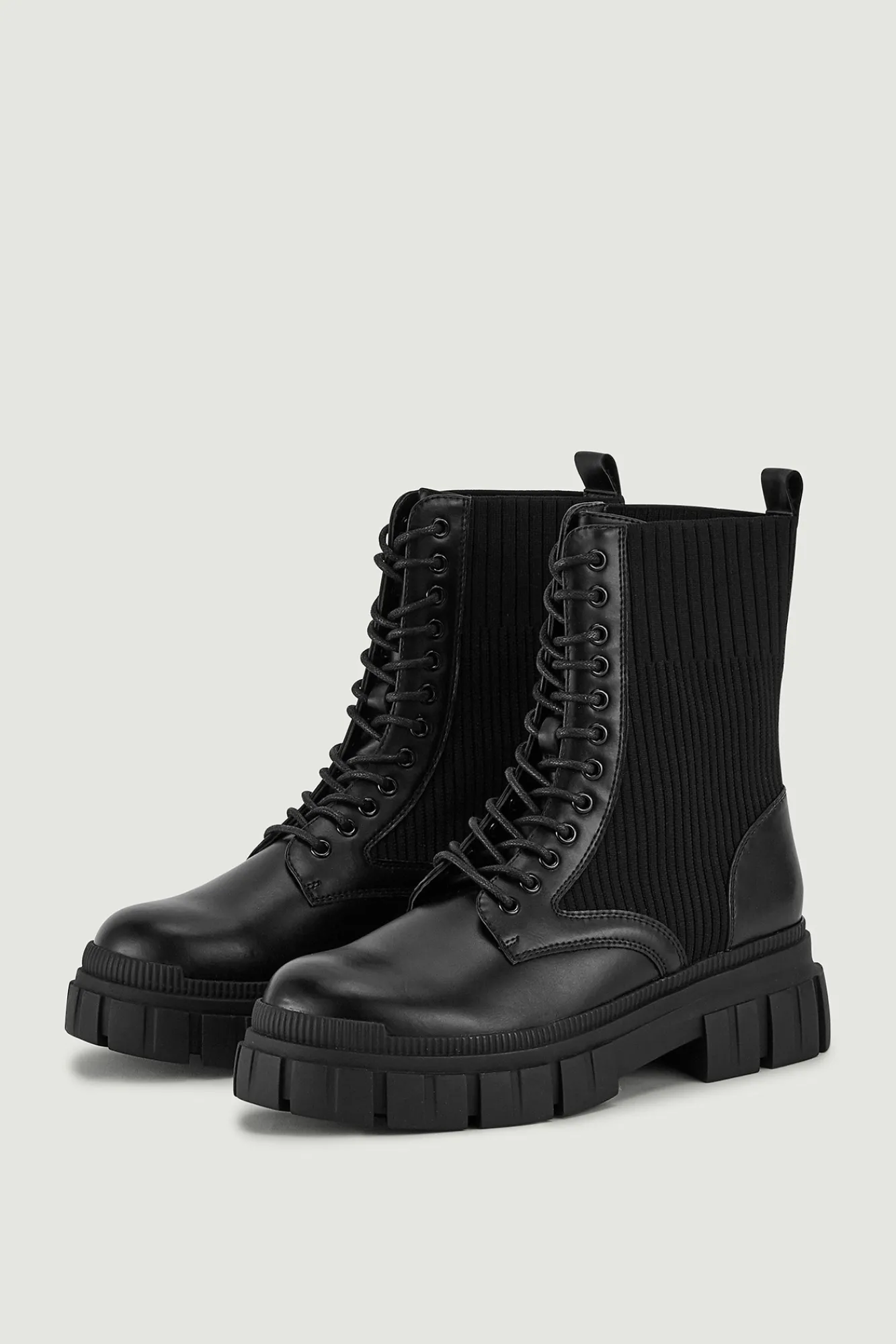 Pimkie Botines Polipiel Con Cordones Y Suela Dentada Negro Clearance