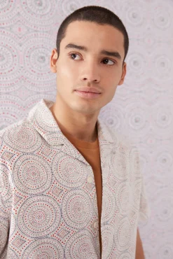 * Camisa Estampada Marfil Outlet