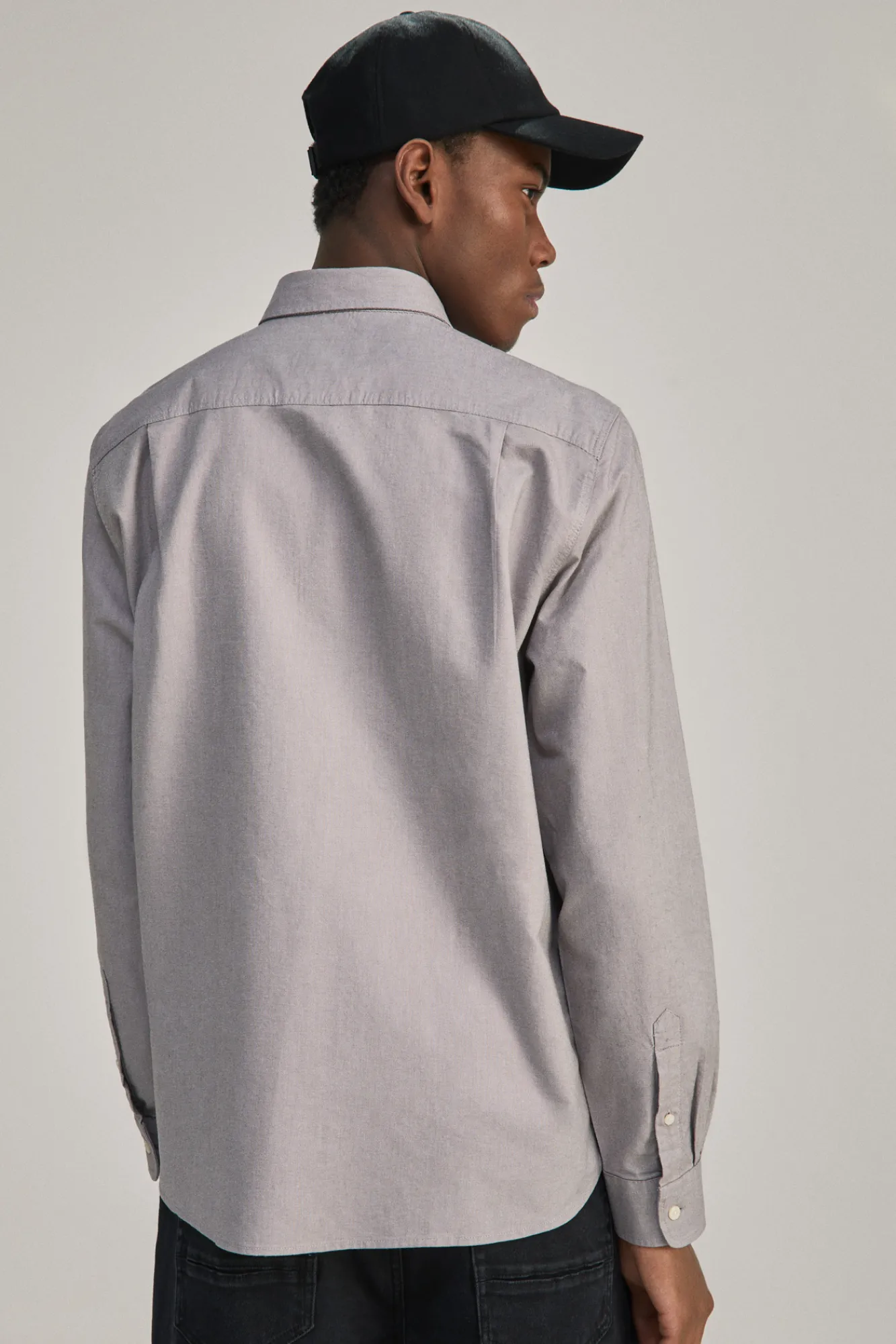 * Camisa Oxford Color Gris Oscuro Clearance