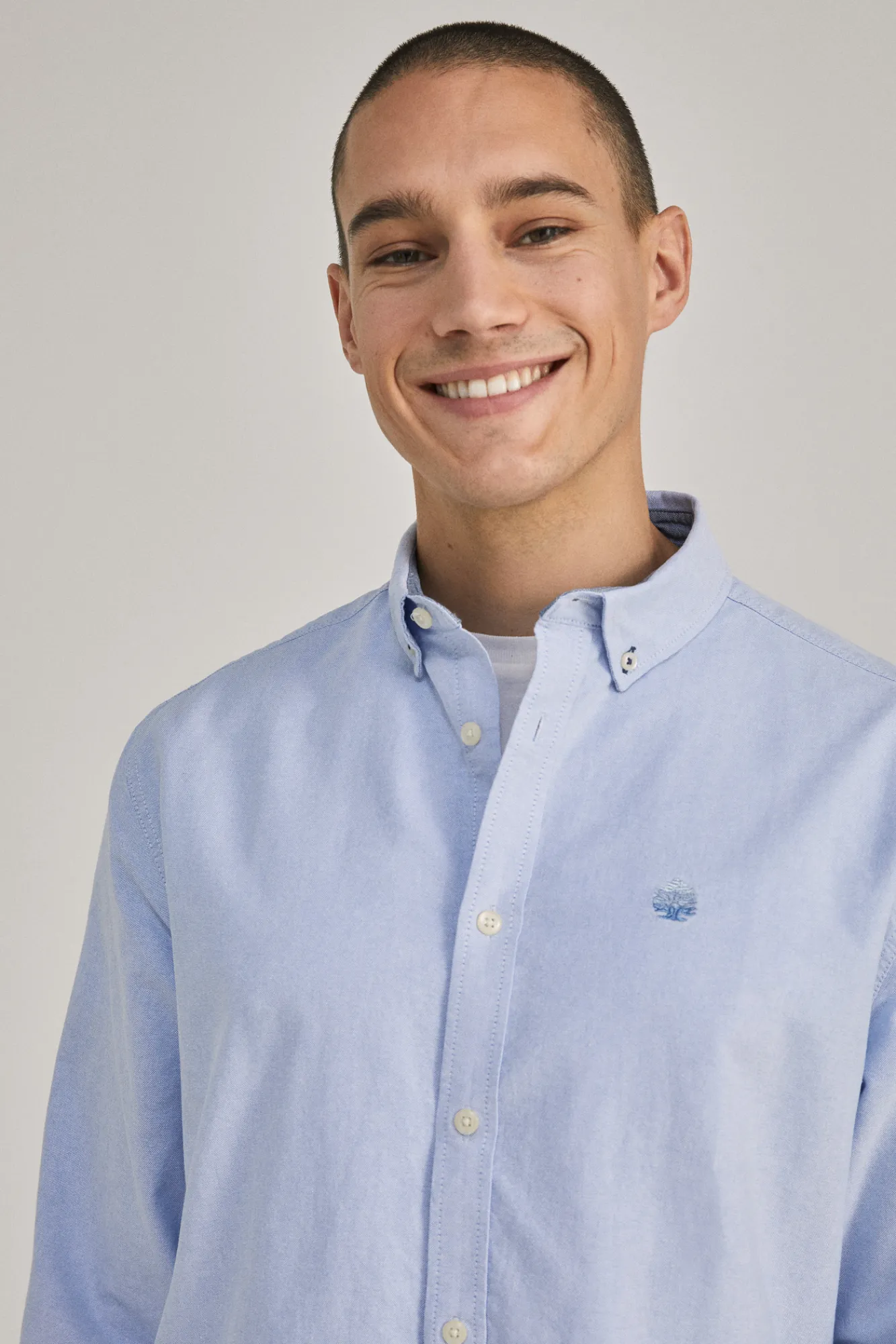 * Camisa Oxford Color Azul Claro Clearance