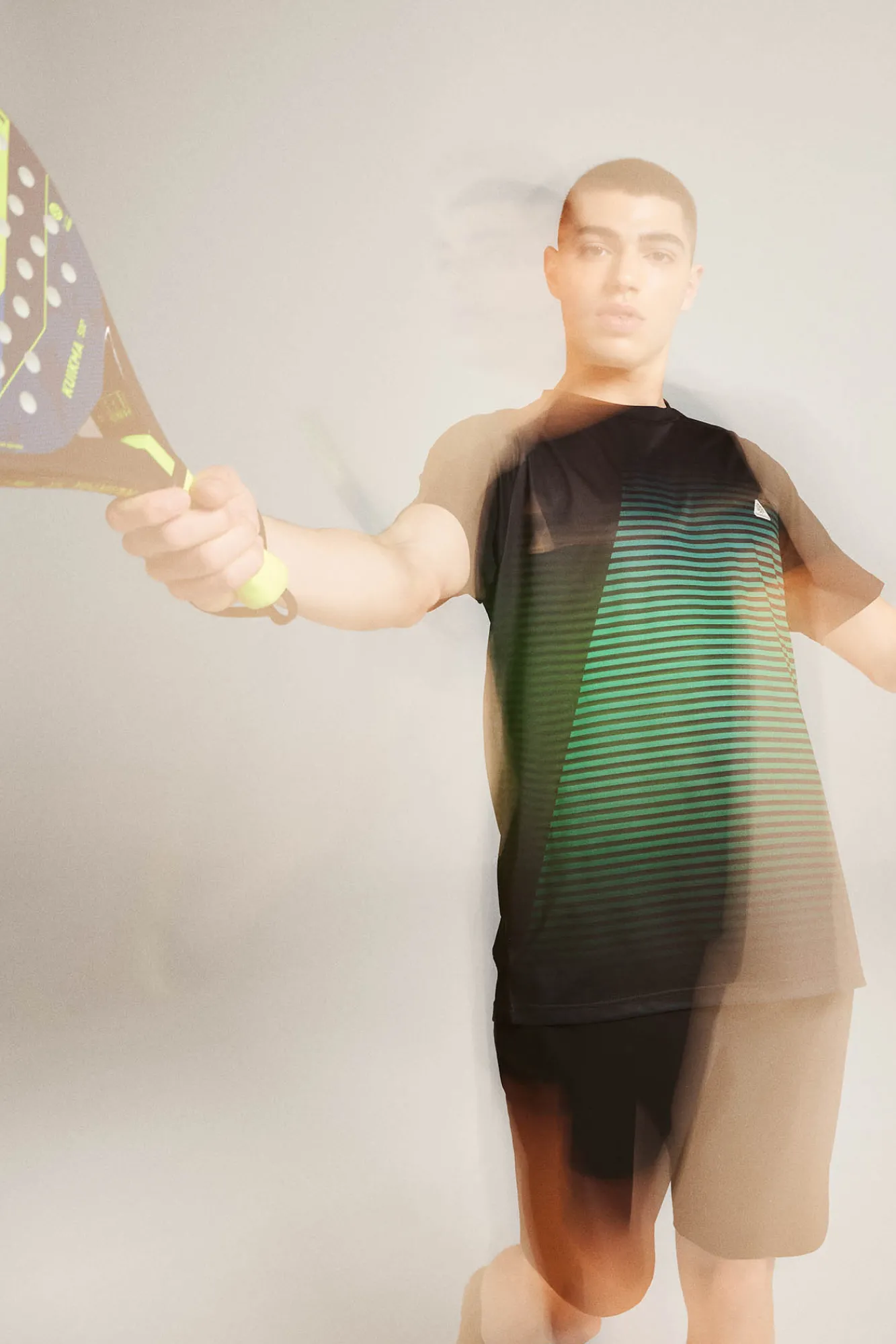 * Camiseta Outdoor Negro Hot