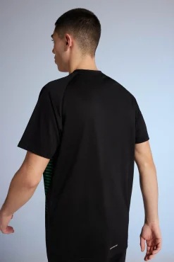 * Camiseta Outdoor Negro Hot