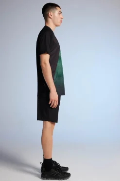 * Camiseta Outdoor Negro Hot
