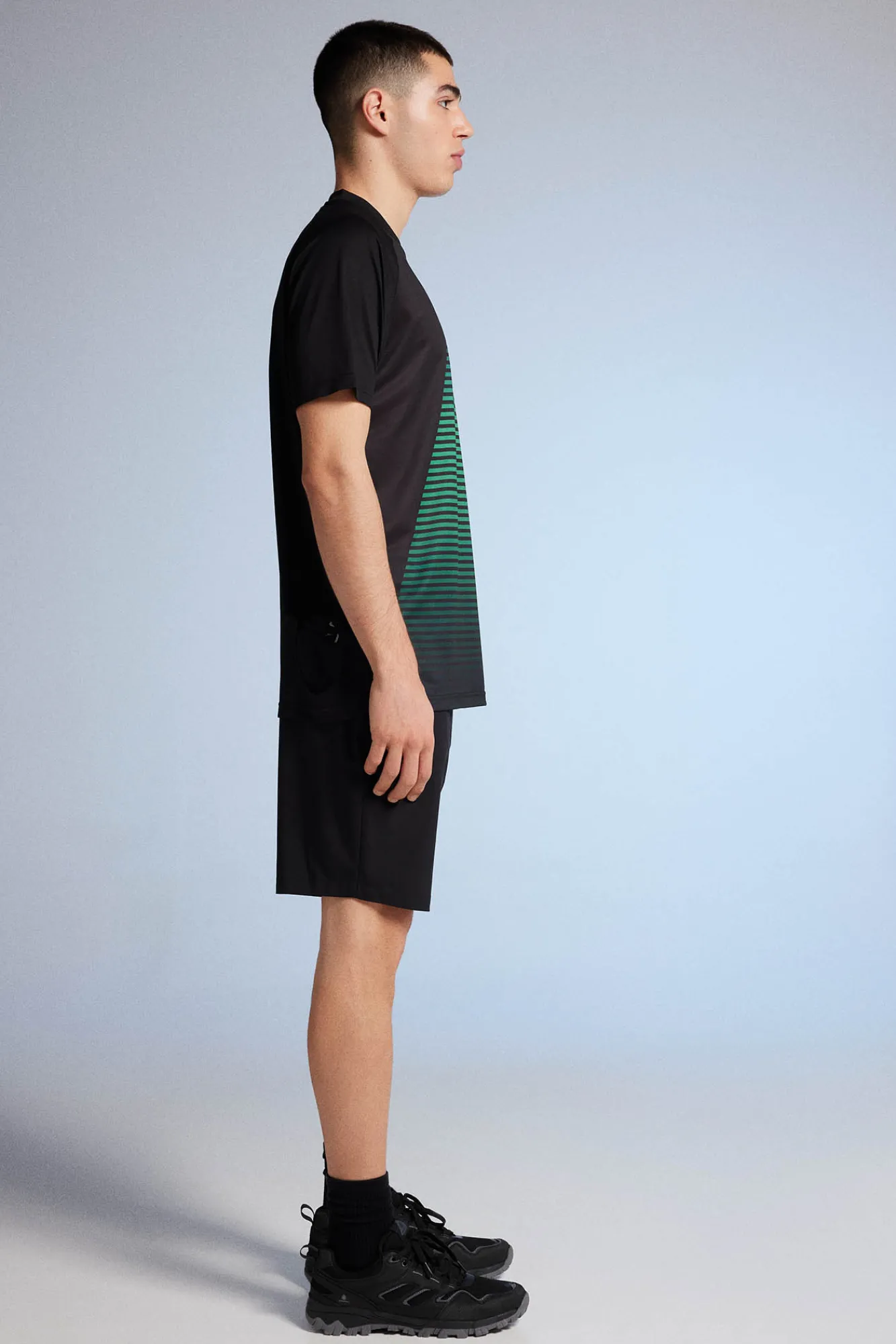 * Camiseta Outdoor Negro Hot