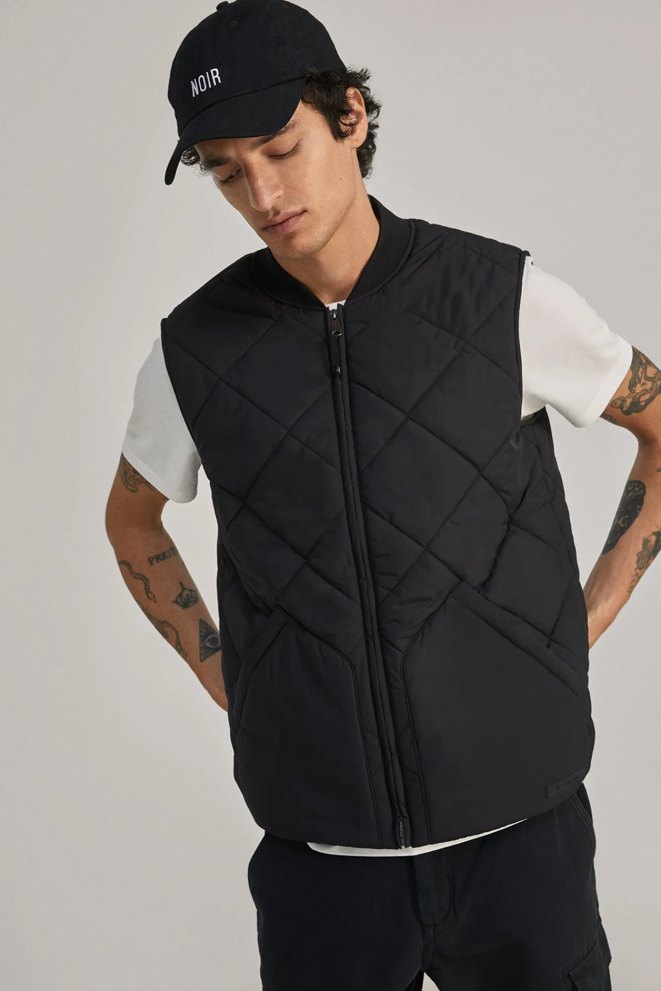 * Chaleco Acolchado Cuello Bomber Negro Best