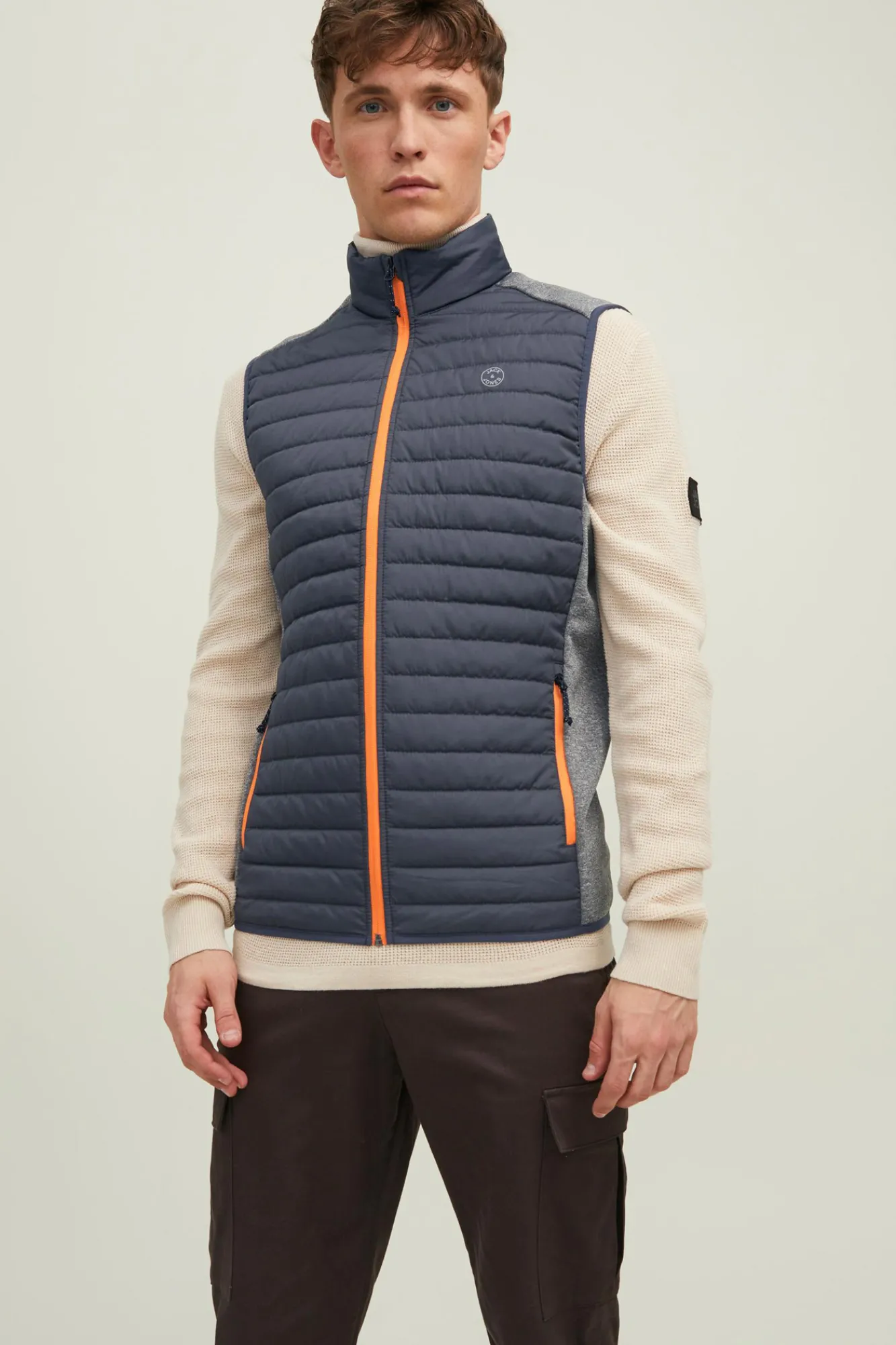 Jack & Jones Chaleco Capucha Gris Medio Hot