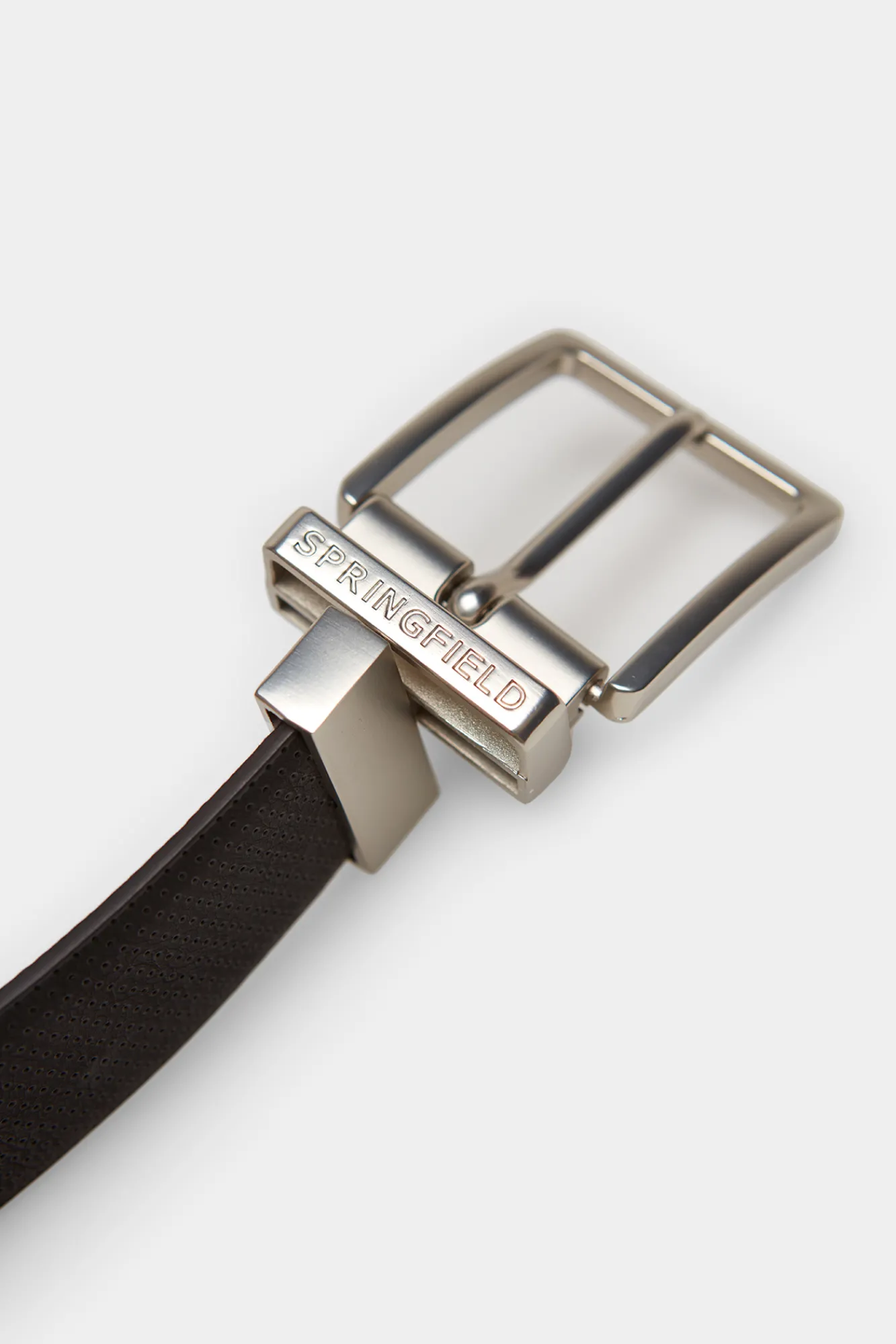 * Cinturon Reversible Microperforado Negro Clearance