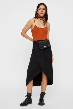 Pieces Falda Midi Con Cierre En Forma De Lazo. Negro Sale