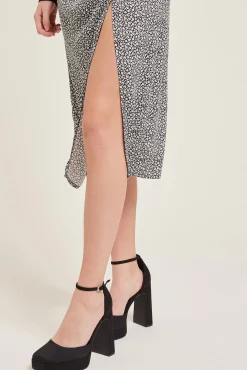Pimkie Falda Midi Con Fruncidos Y Abertura Negro Clearance