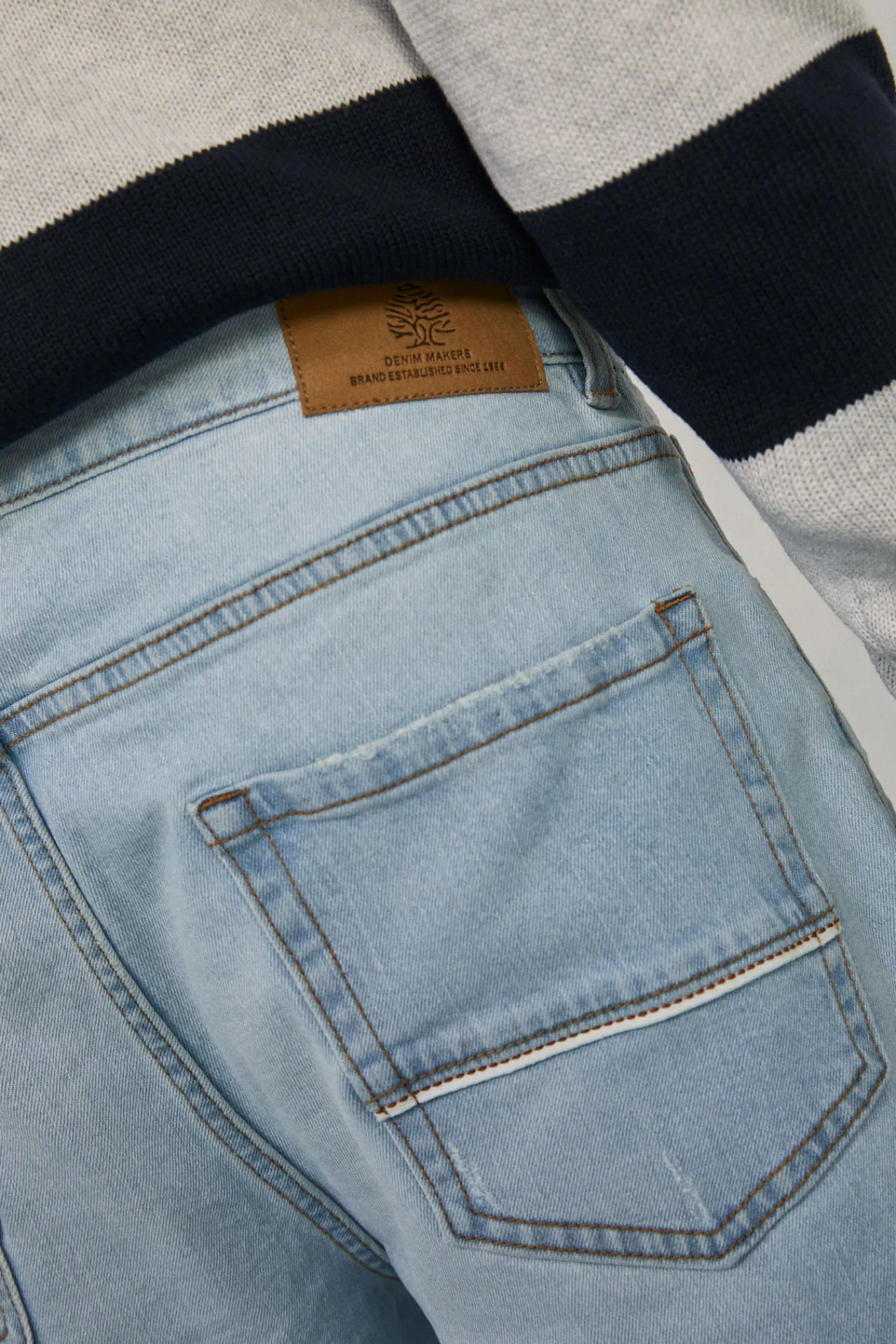 * Jeans Slim Lavado Claro Azul Indigo Discount