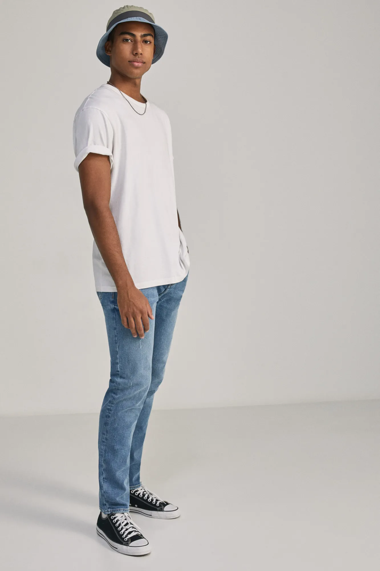 * Jeans Slim Lavado Medio Azul Medio Clearance