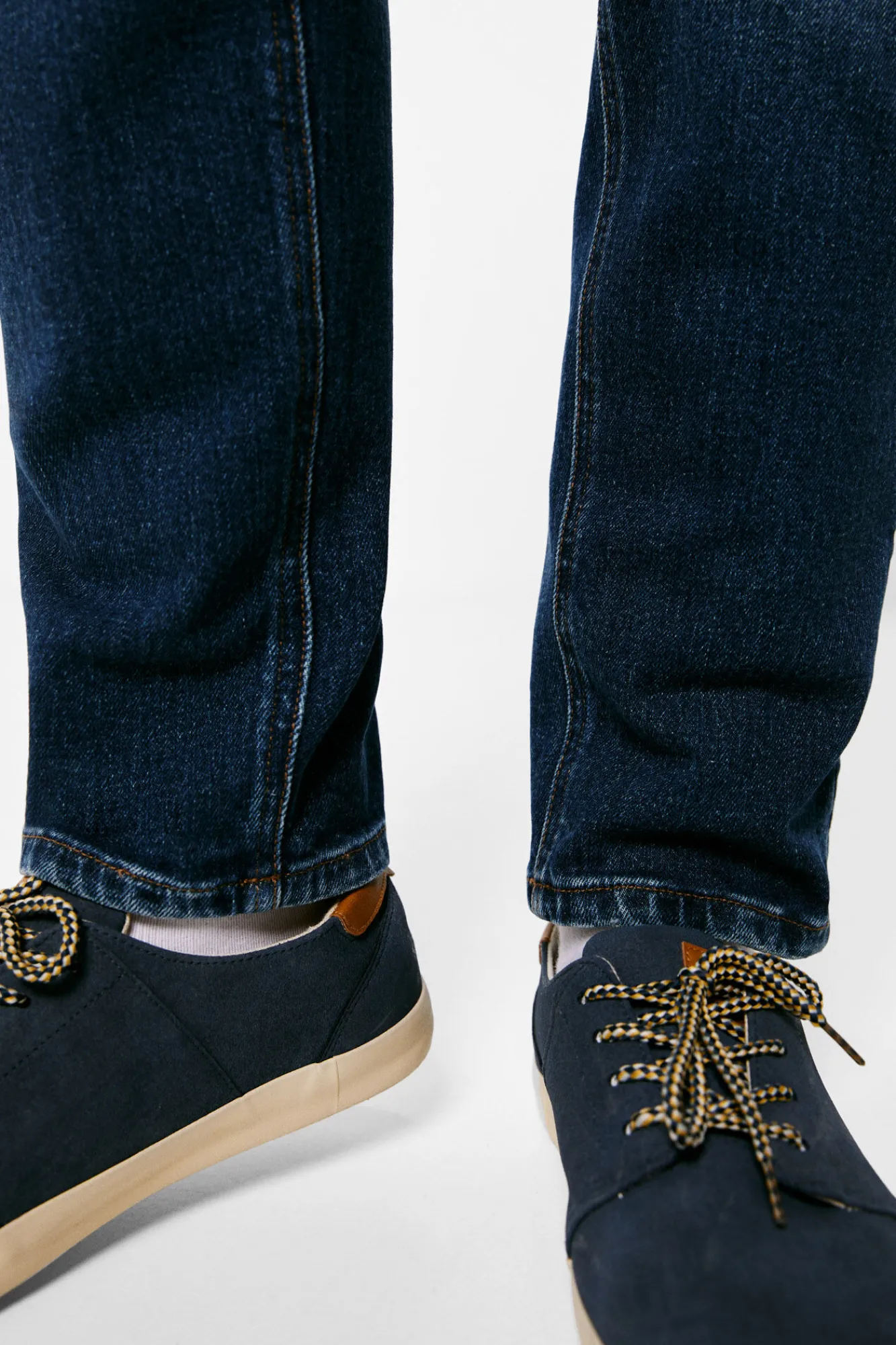 * Jeans Slim Straight Lavado Medio Oscuro Turquesa Sale