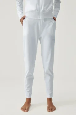 Born Living Yoga Jogger Airla White Blanco Clearance