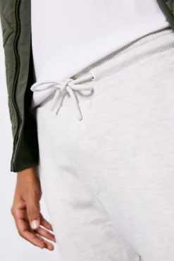* Jogger Basico Gris Claro Clearance