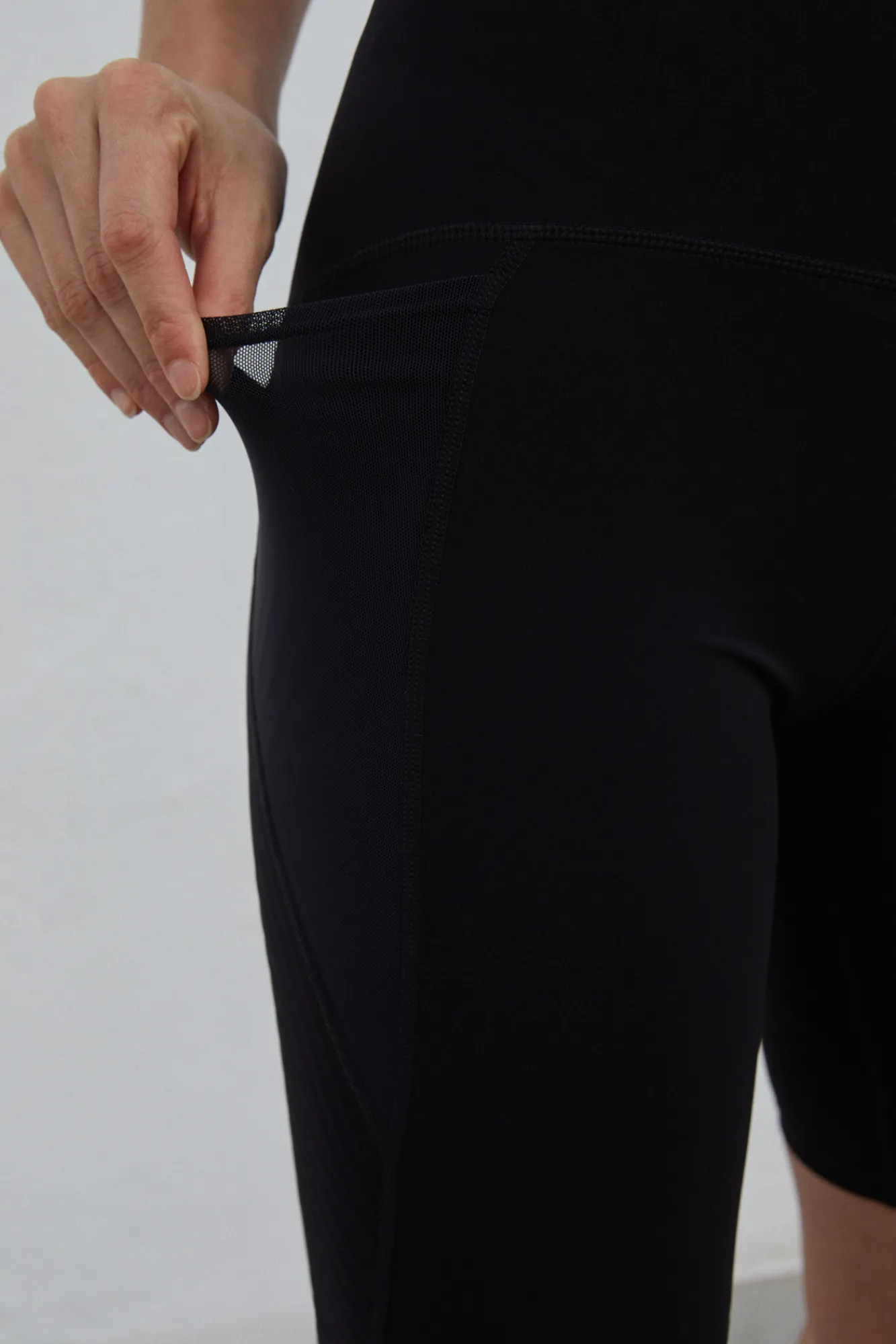 Dash and Stars Legging Corto Microfibra Power Sculpt Negro Outlet