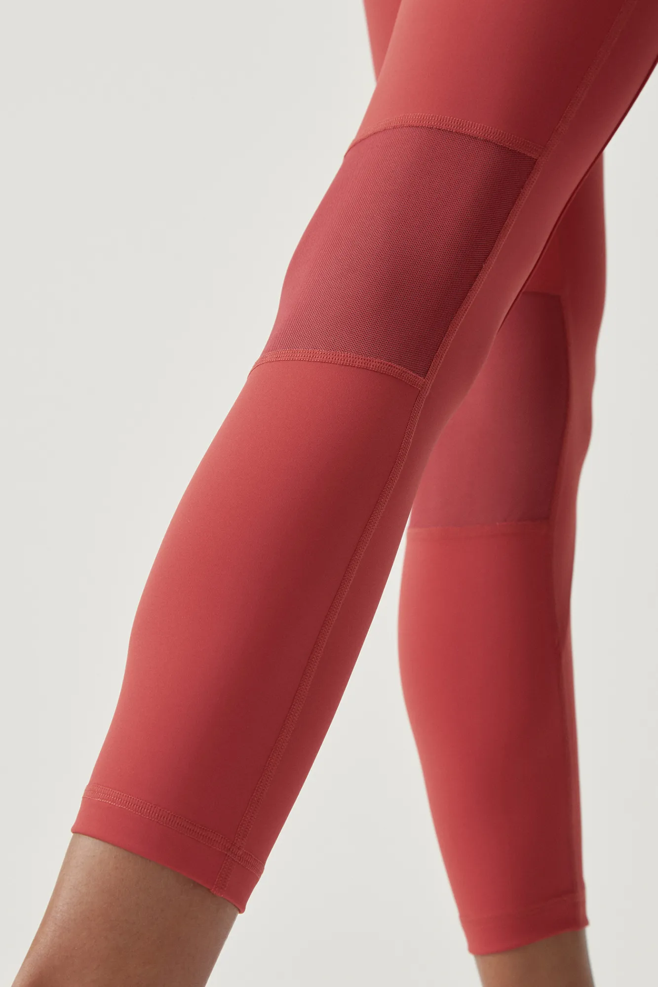 Born Living Yoga Legging Jin Grenade Rojo Hot