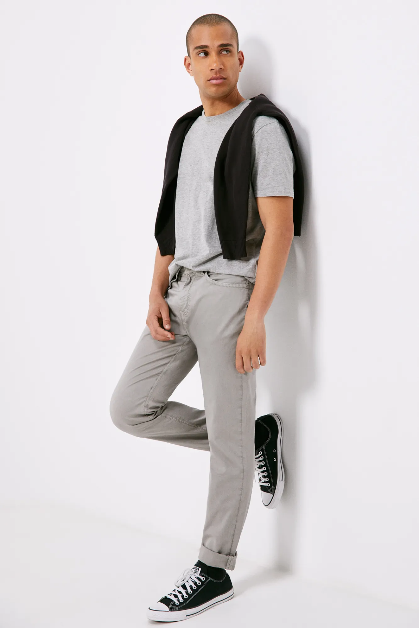 * Pantalon 5 Bolsillos Ligero Color Slim Lavado Gris Medio Hot