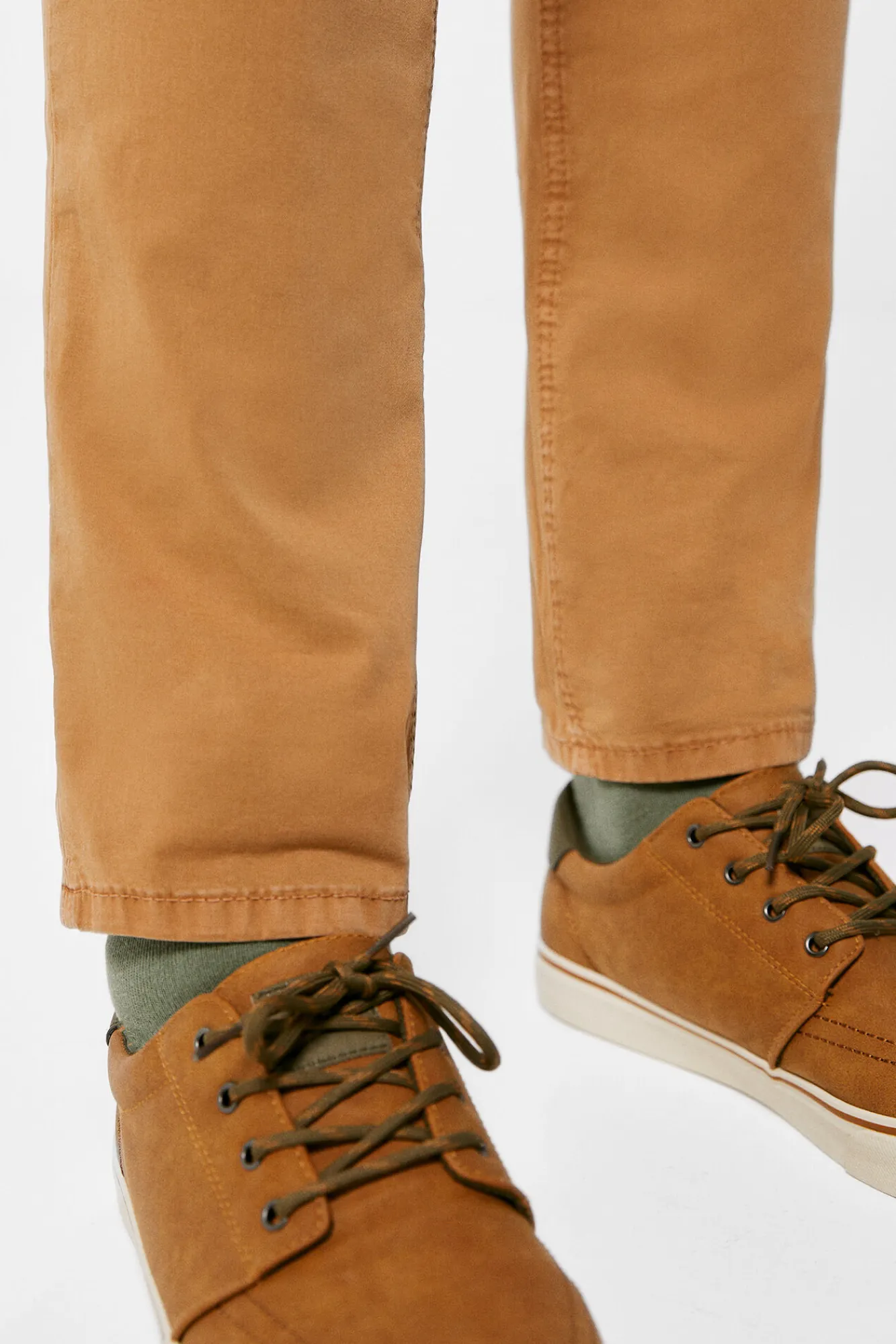 * Pantalon 5 Bolsillos Ligero Color Slim Lavado Tostado Outlet