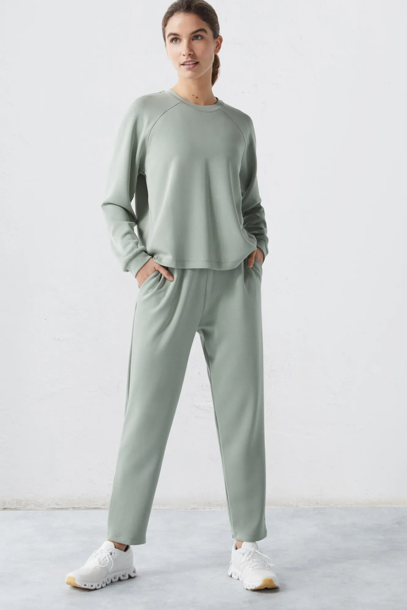 Dash and Stars Pantalon Jogger Felpa Soft Verde Beige New