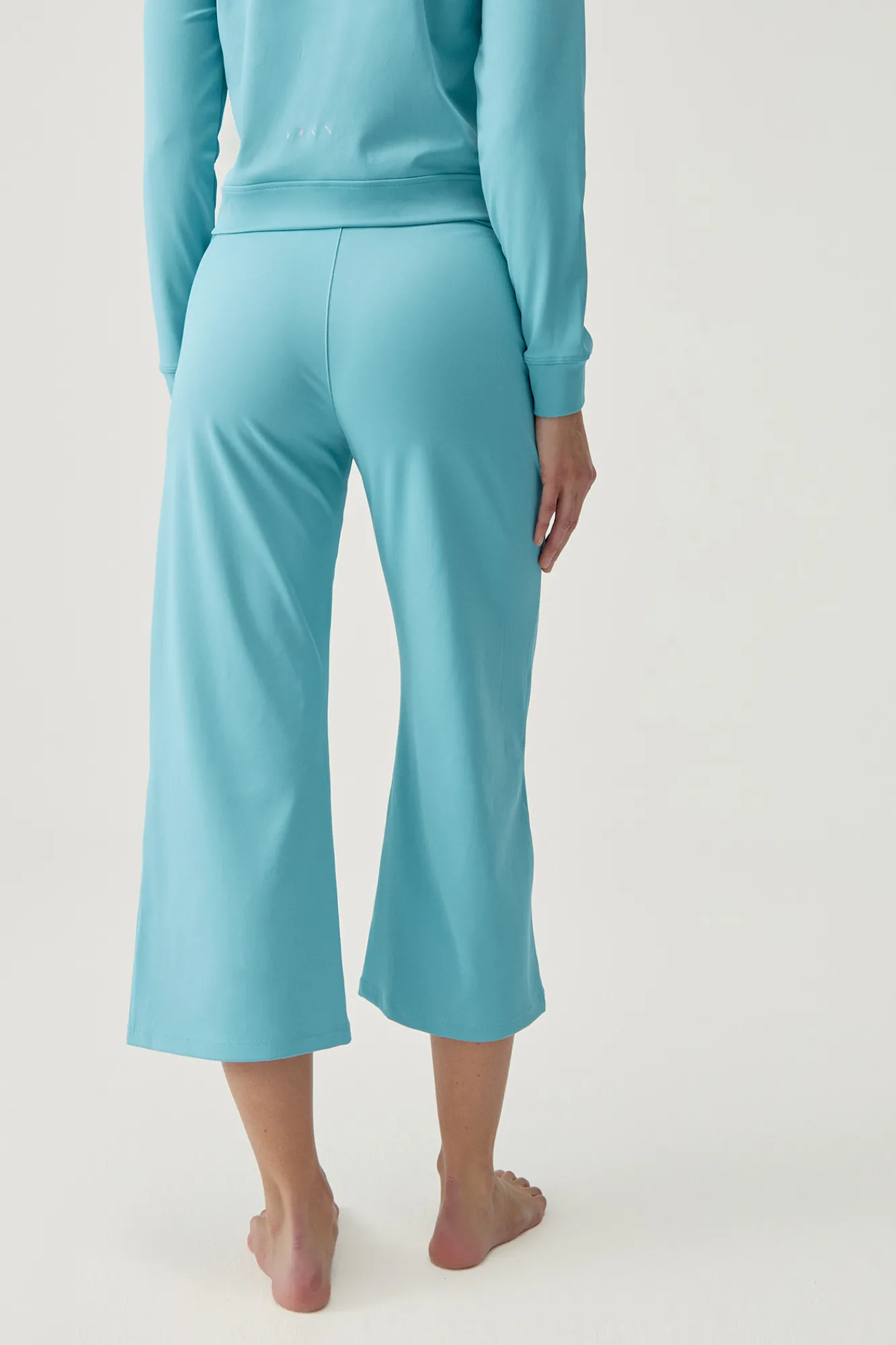 Born Living Yoga Pants Naoko Provence Turquesa