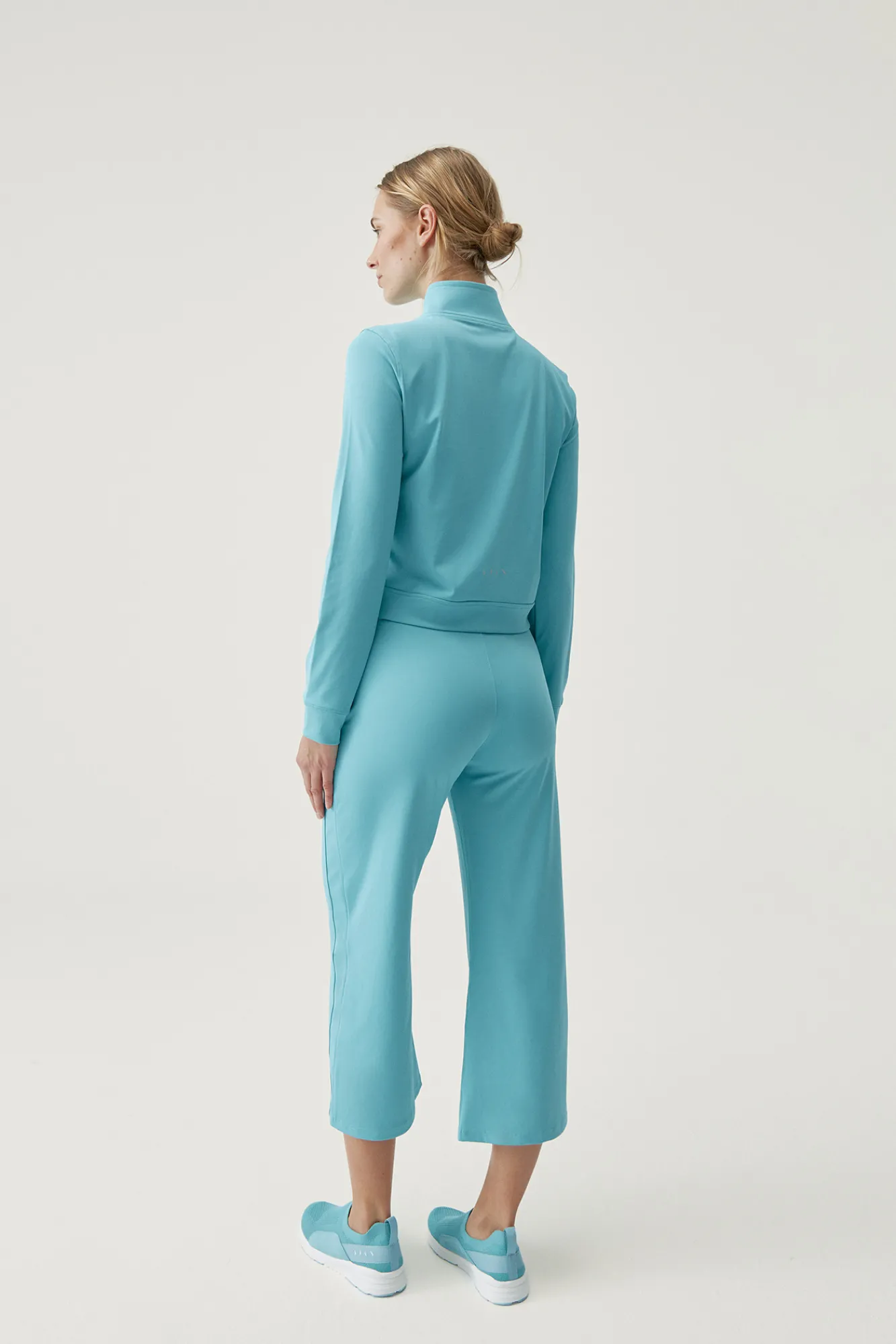 Born Living Yoga Pants Naoko Provence Turquesa
