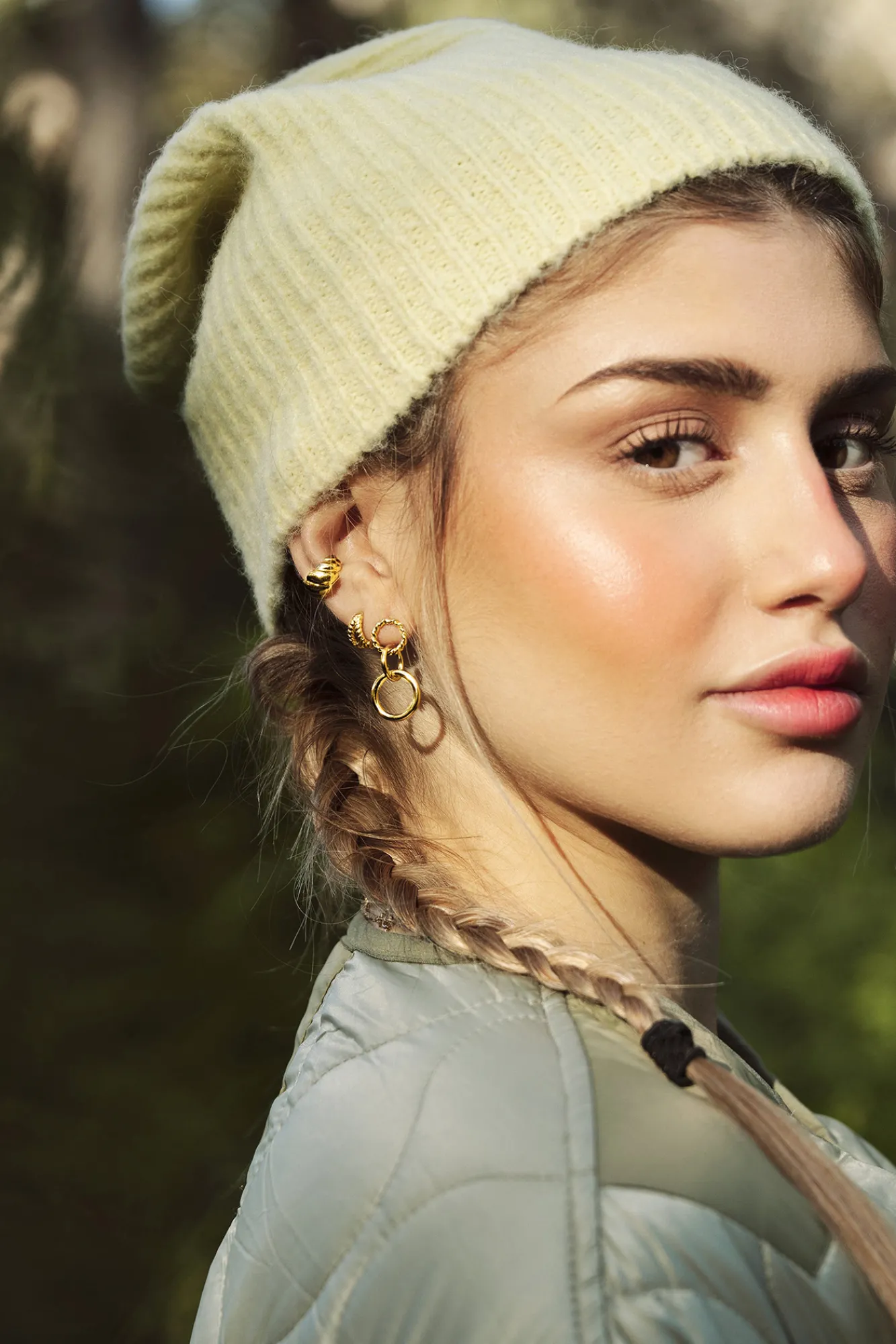 Singularu Pendientes Circles Twist Baño Oro Amarillo Hot