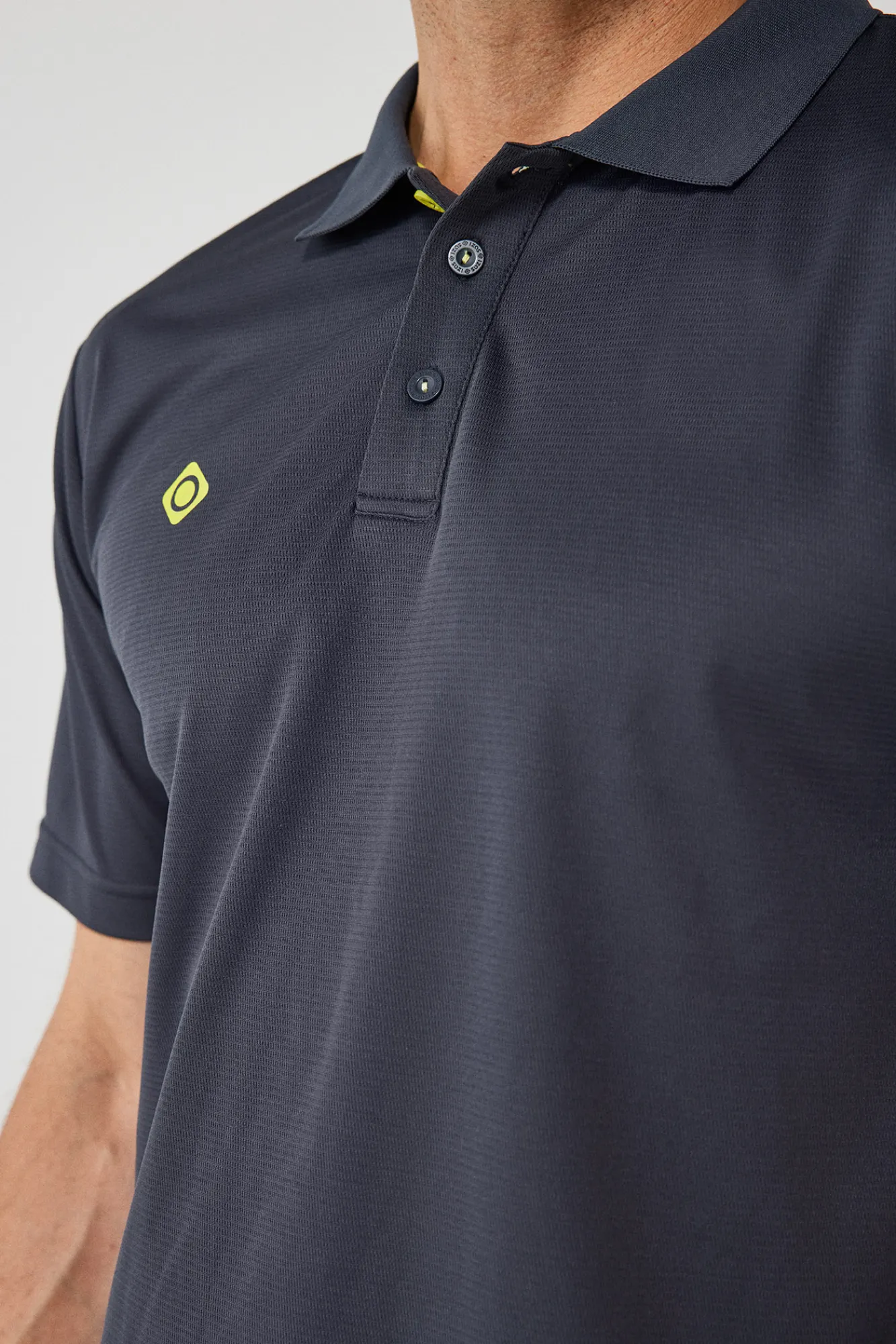 Izas Polo Tecnico De Manga Corta Gris Oscuro Clearance