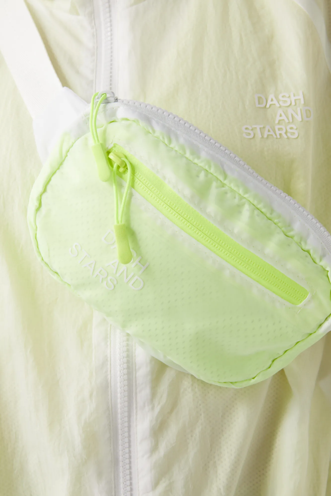 Dash and Stars Rinonera Nylon Ultraligera Lima Verde Sale