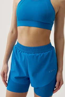 Born Living Yoga Short Bikila Gloss Blue Azul