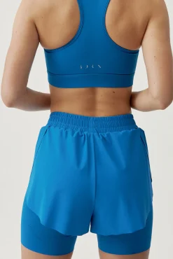 Born Living Yoga Short Bikila Gloss Blue Azul