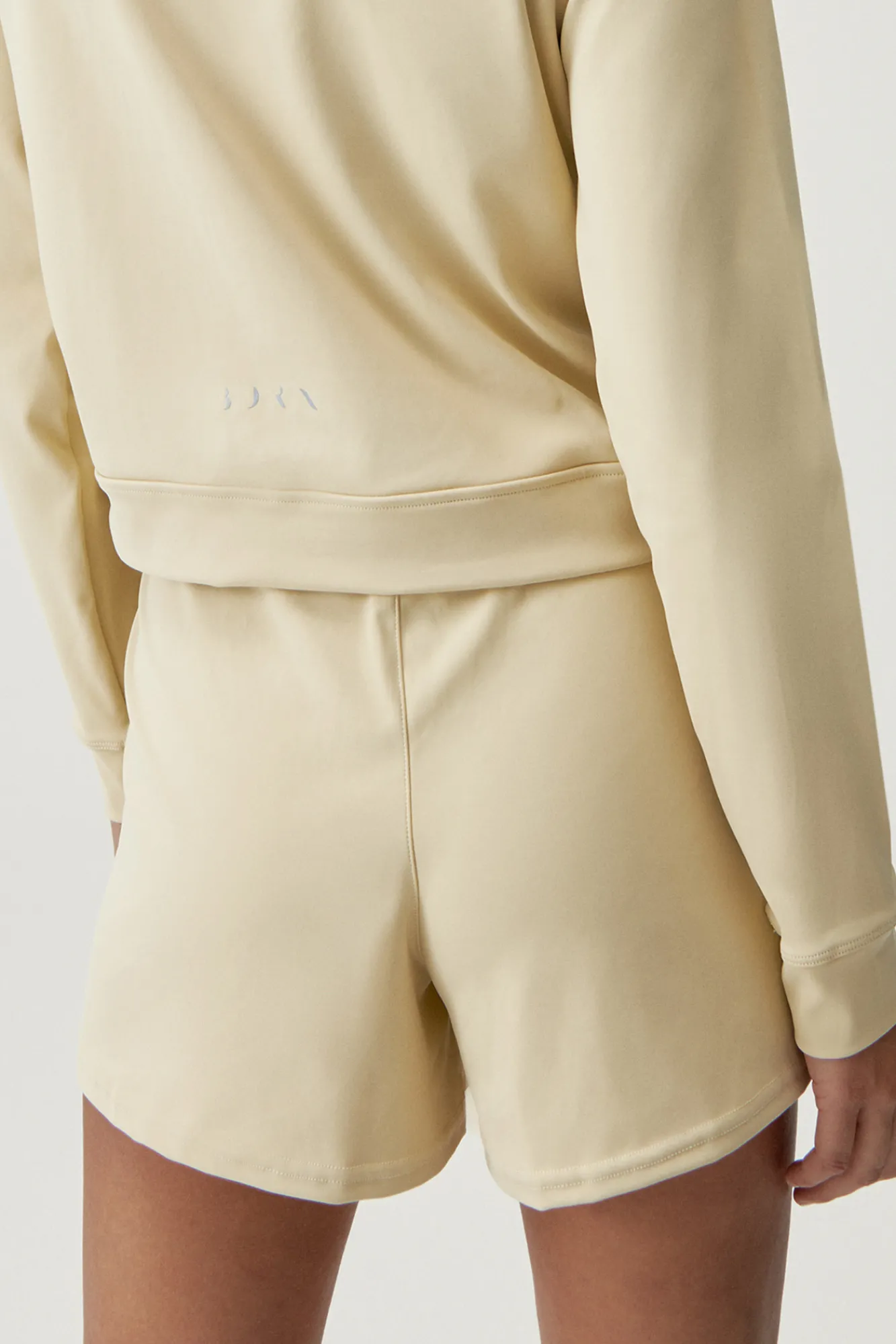 Born Living Yoga Short Naoko Oat Milk Beige Best