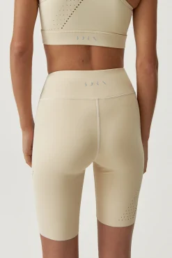 Born Living Yoga Short Soata Oat Milk Beige Hot