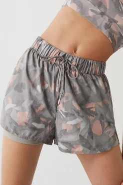 Dash and Stars Short Tecnico Malla Interior Flores Gris