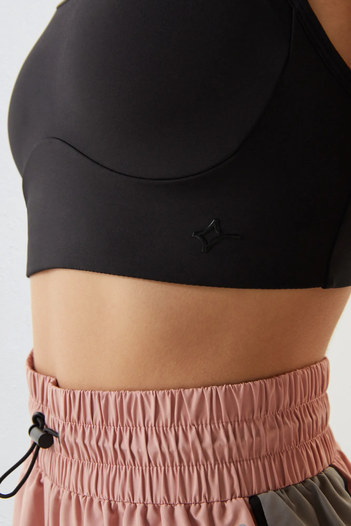 Dash and Stars Sujetador Deportivo 4D Stretch Negro Outlet