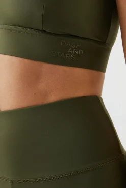 Dash and Stars Top Deportivo Asimetrico Verde Collagen Feel Beige Clearance
