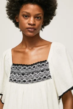 Pepe Jeans Vestido Corto Con Detalle En El Pecho. Marfil New