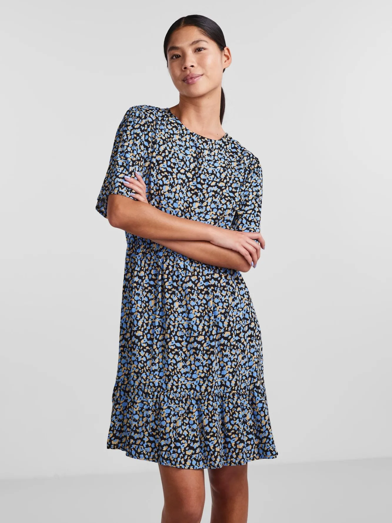 Pieces Vestido Corto De Mujer Floral. Negro Hot