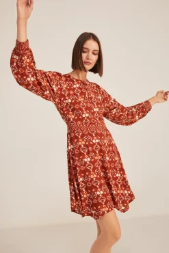 * Vestido Corto Estampado Picos Naranja Hot