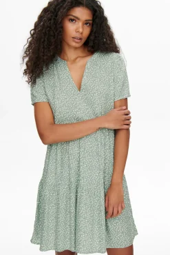 Only Vestido Corto Manga Corta Verde Hot