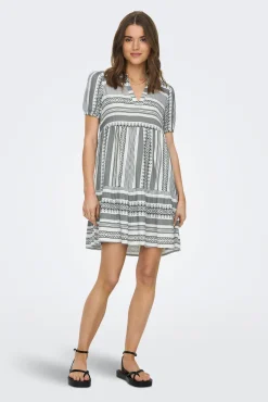 Only Vestido Corto Manga Corta Negro Hot