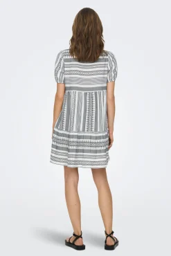 Only Vestido Corto Manga Corta Negro Hot