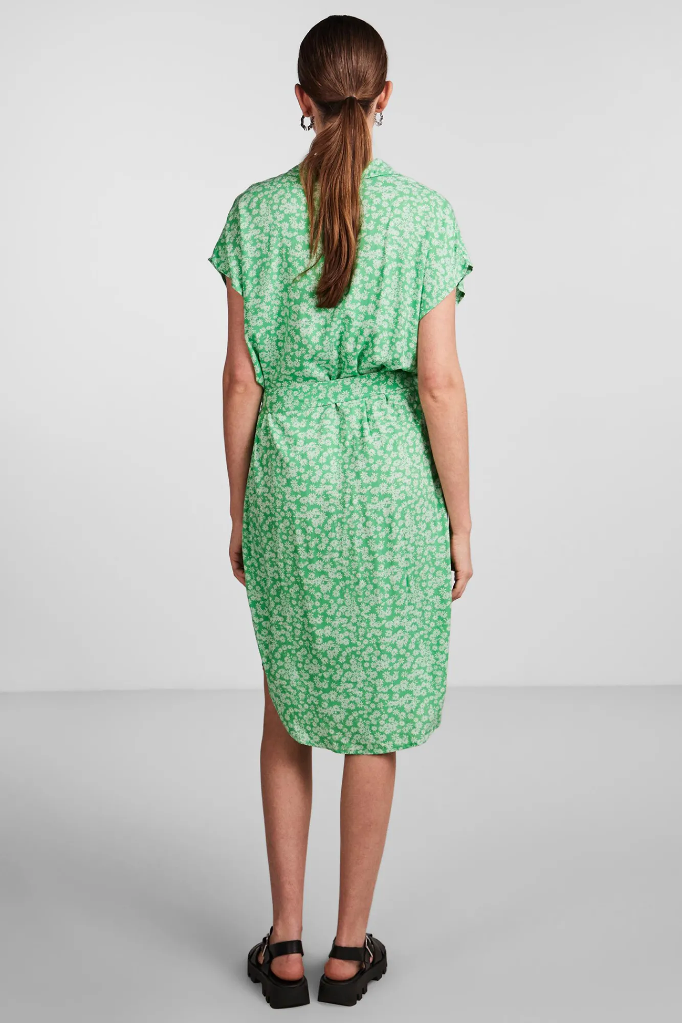 Pieces Vestido Midi Camisero. Verde Best