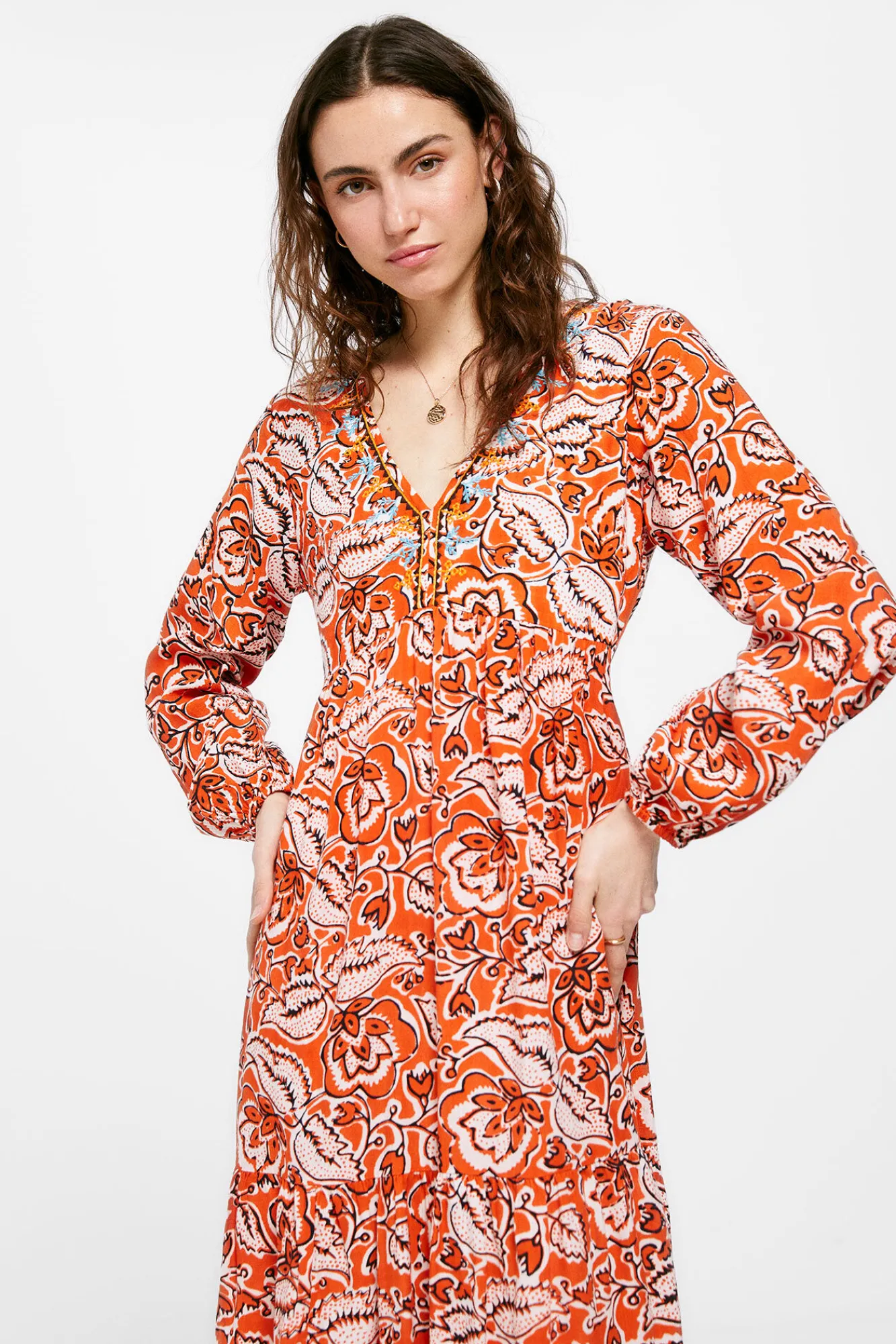 * Vestido Midi Escote Bordados Vino Clearance