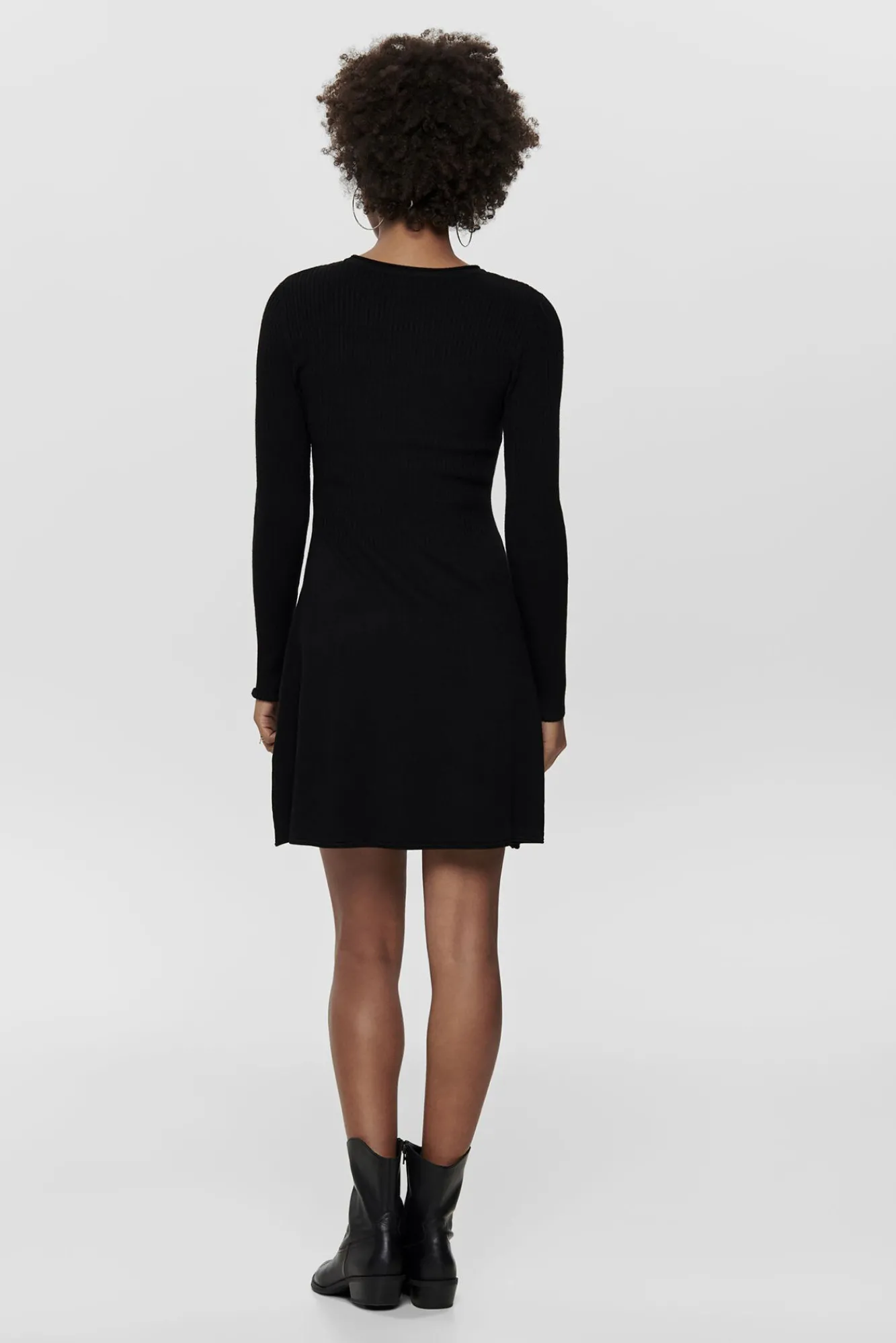 Only Vestido Punto Cuello Redondo Manga Larga Negro Online