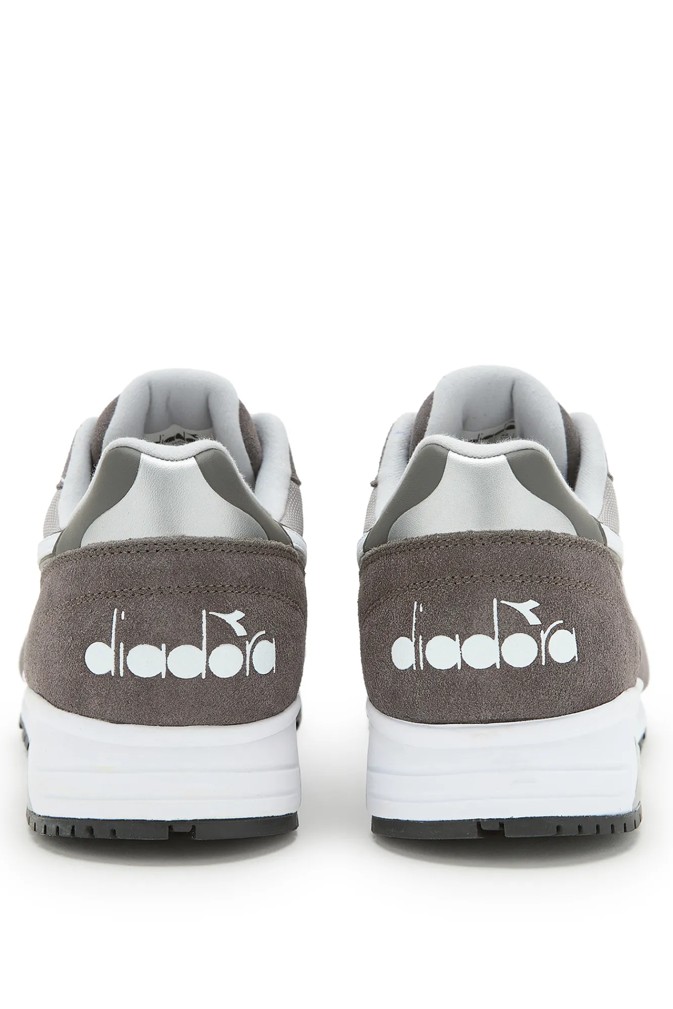 Diadora Zapatilla N902 Gris Claro Outlet