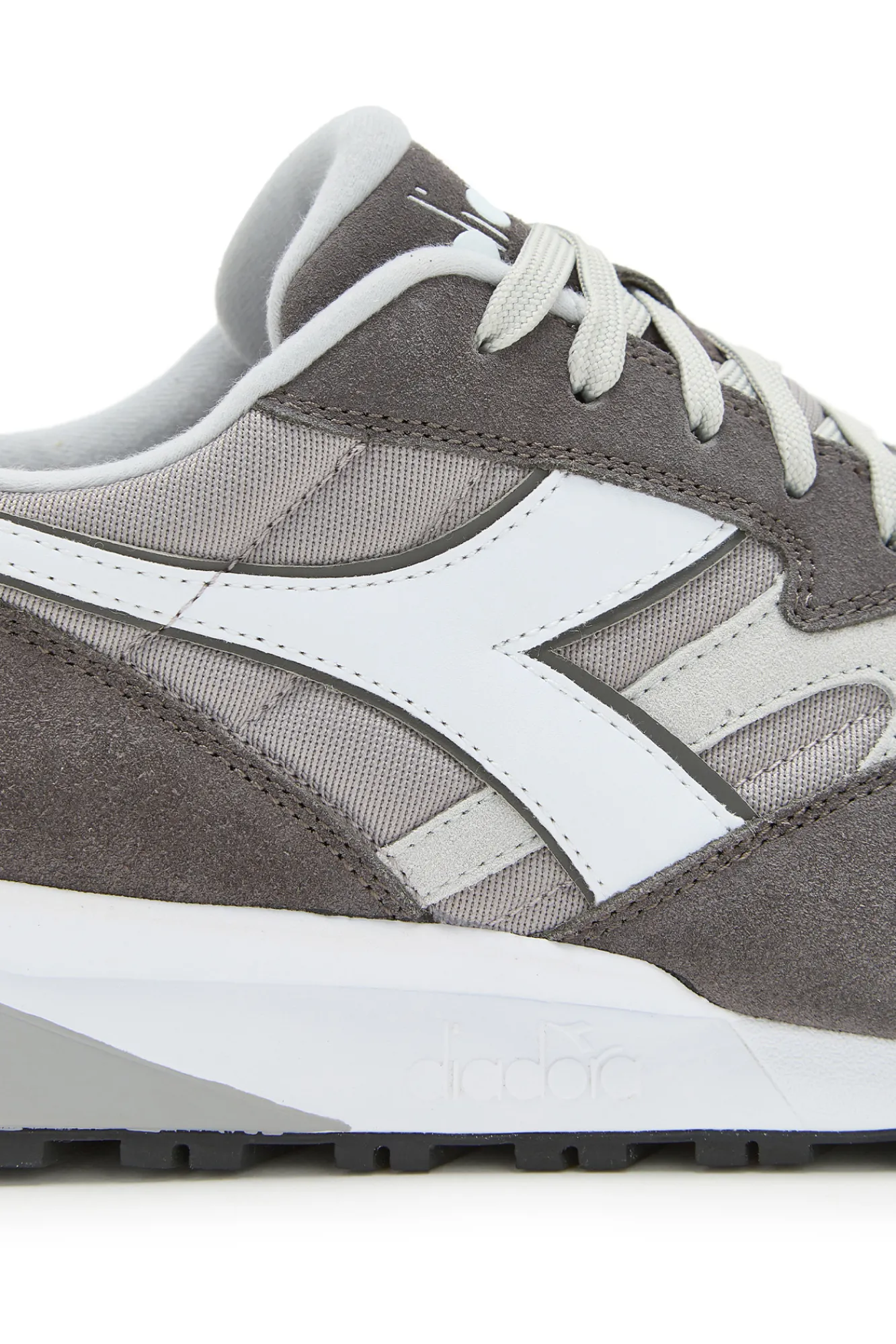 Diadora Zapatilla N902 Gris Claro Outlet